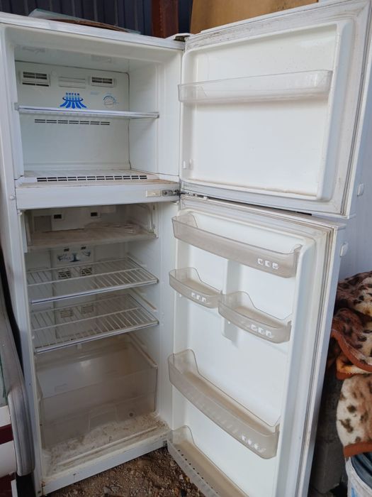 холодильник продаеться