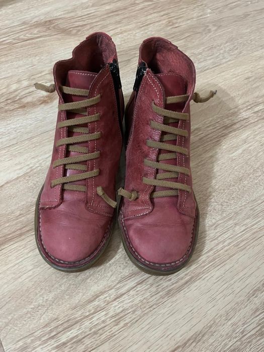 Женская обувь в отличном состояние