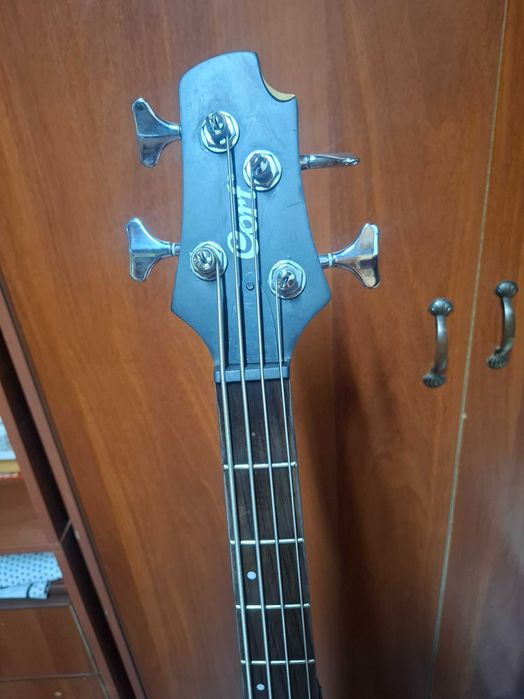 Бас-гитара Cort Action