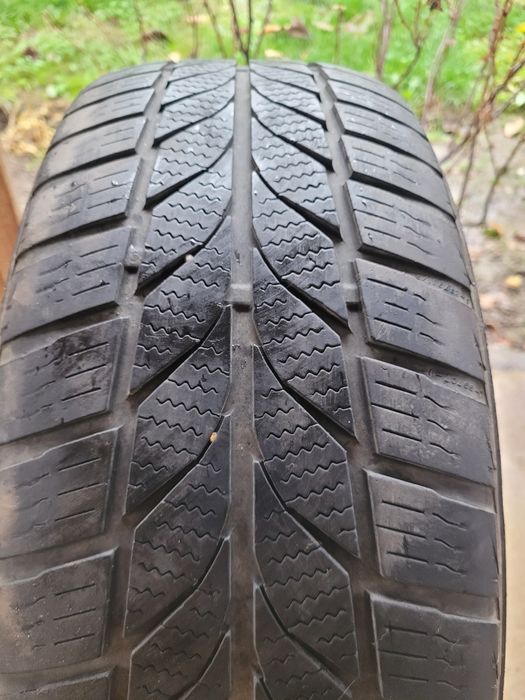 Vand  4 cauciucuri 200/55/16