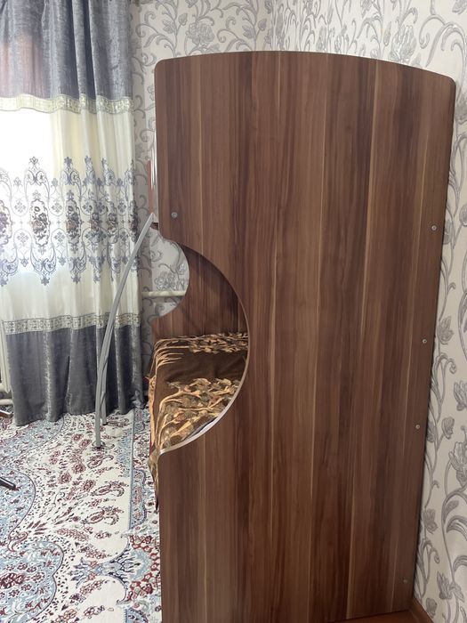 Кровать двухьярусная