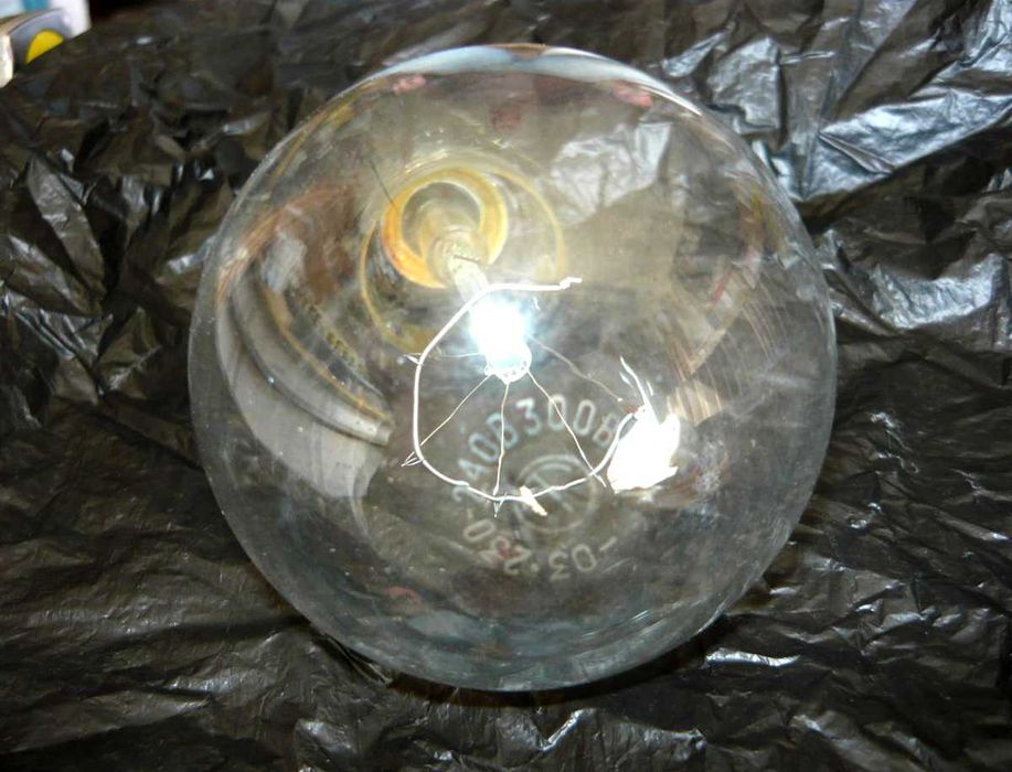 Лампочки 300 Вт очень яркие