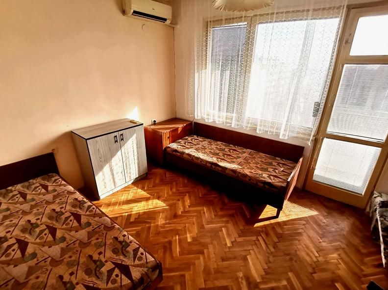 Дава се под наем Тристаен апартамент в Бургас, Център - 80 кв.м за 331.5 € - Снимка #5