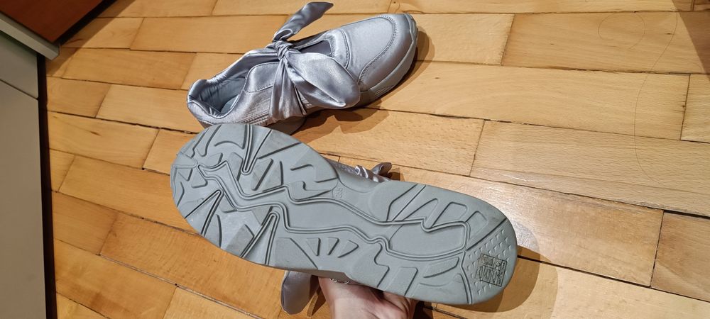 Сатенени сиви маратонки без връзки