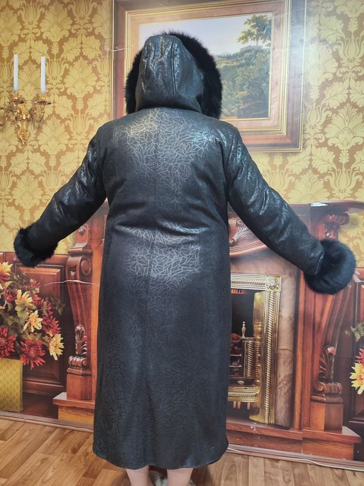 Пуховик-пальто  с мехом