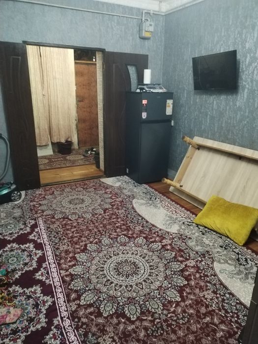 Urganch park yonda 2 xonali kv zudlik bn sotiladi