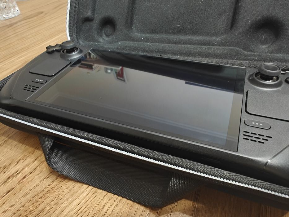 Steam deck OLED (512GB) в отличном состоянии