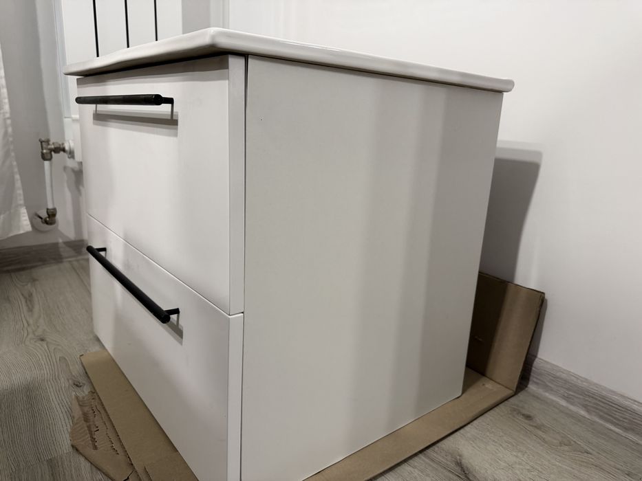 Шкаф за баня с мивка