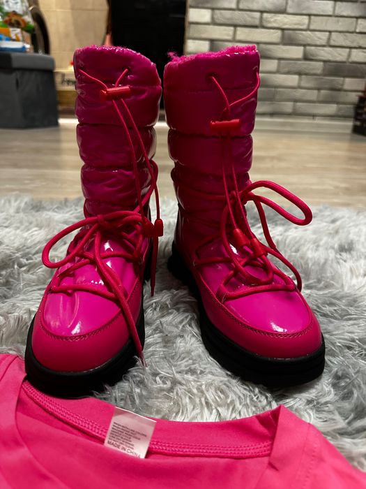 Цикламени боти чисто нови