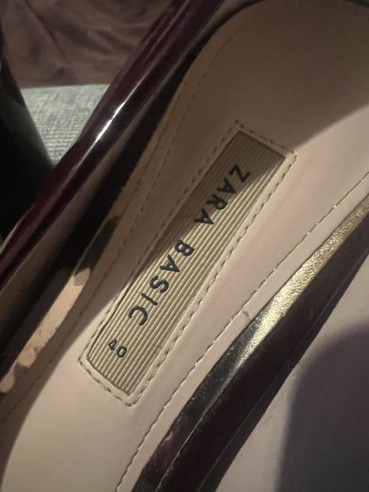 Обувки Zara бордо, лачени