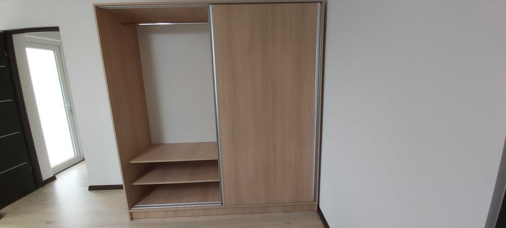 Vand dulap - dressing - cu usi culisante, pret 1200 lei.