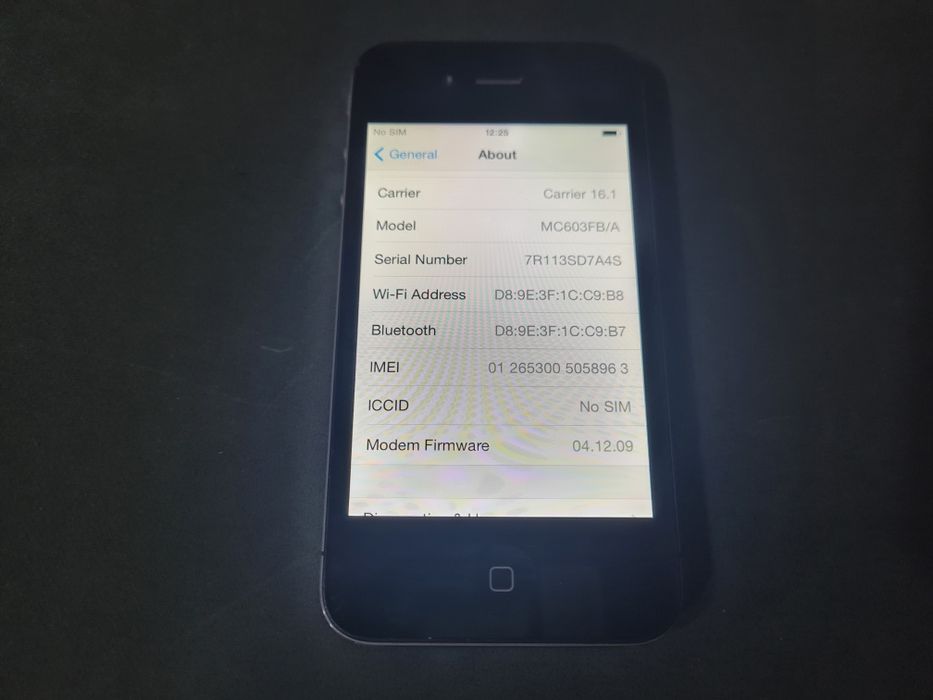 Iphone 4 telefon retro de colectie