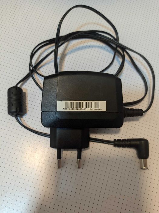 Блок питания LG 19V 0.84A Adapter. Адаптер.