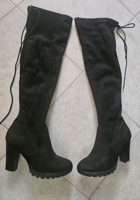 Дамски велурени ботуши