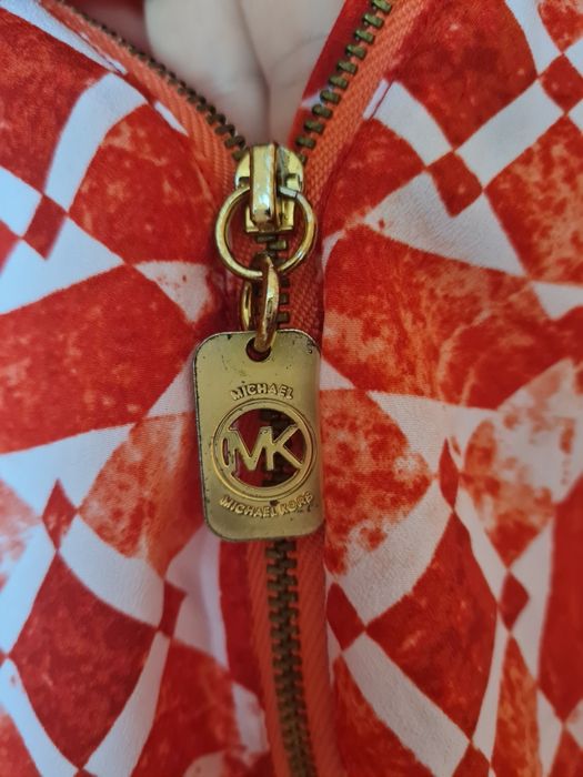 Дамски модерен топ МК и дамски тениски