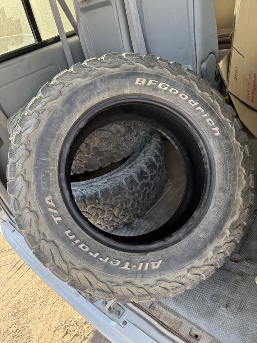 Продам шины б/у BFGoodrich 265/65/17