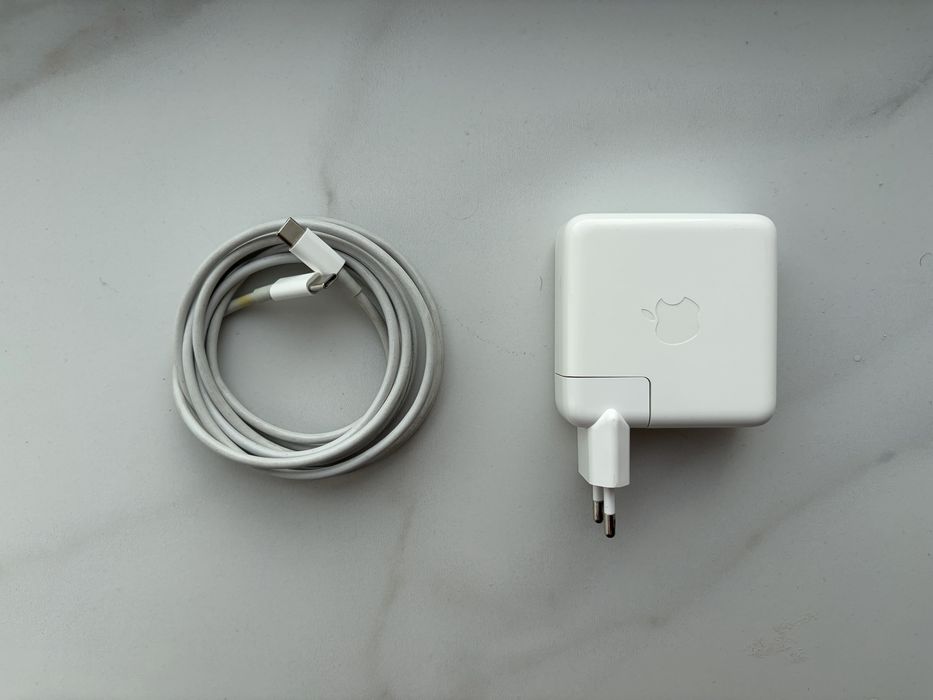 Продам Macbook Pro Intel Core i5