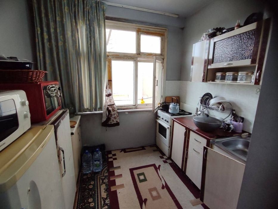 Куйлюк-5 массив. 2-комн. 3-й этаж. 2-балкона 2×3.