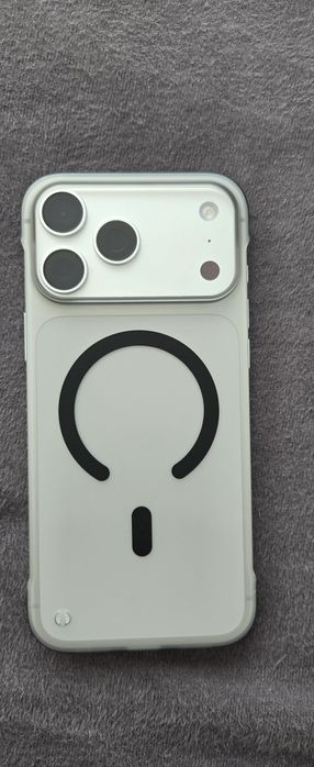 Husa Iphone 17 Pro Max MagSafe, fara MARGINI