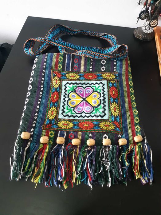 Geantă Hippie cu broderie Boho Hippie si ciucuri Tote