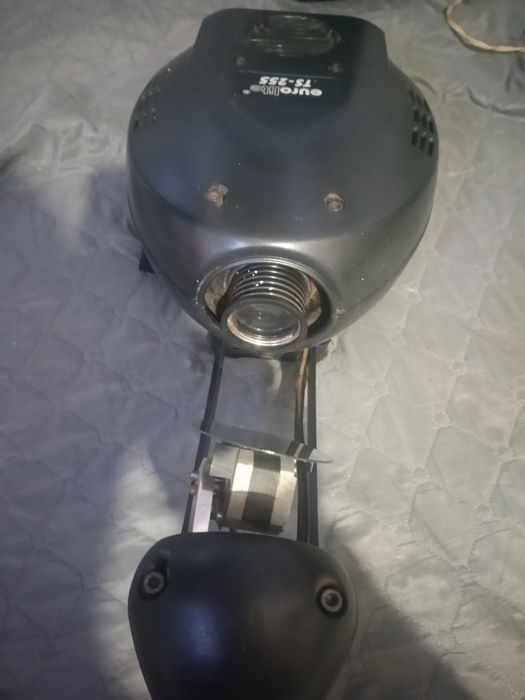 Професионален светлинен ефект  (скенер) EUROLITE  TS-255  за дискотеки, сцени и Dj  партита.