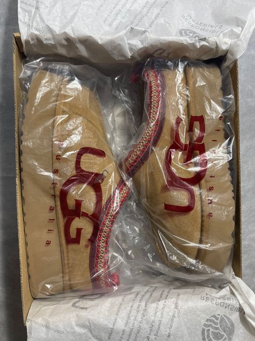 UGG Talisman Slipper