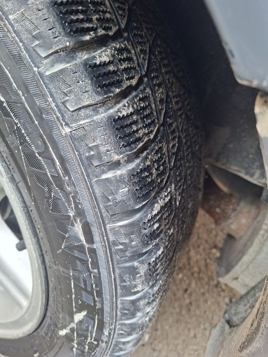 Диск вмв Е34 16 размер резина вместе