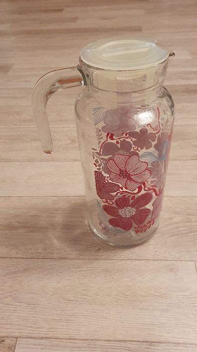 Набор - кувшин и 6 стаканов