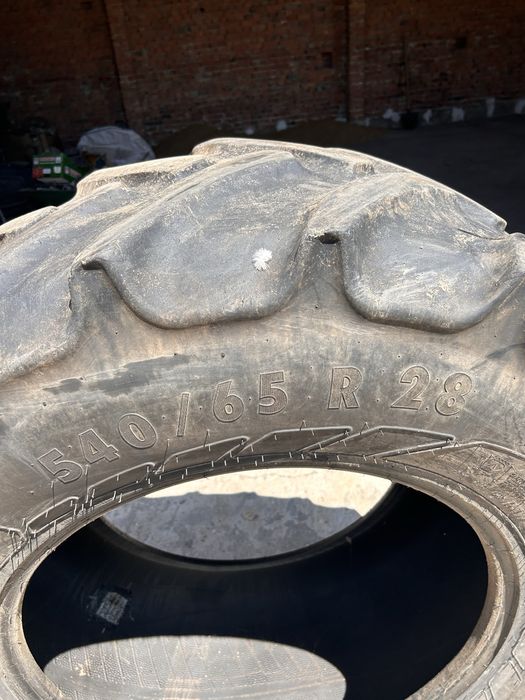 Гуми за трактор.