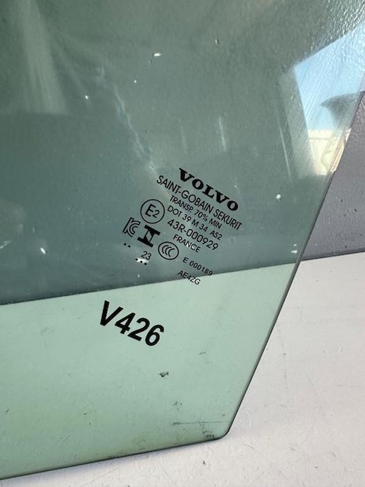 Geam dreapta spate Volvo XC60 2018+ 32244877