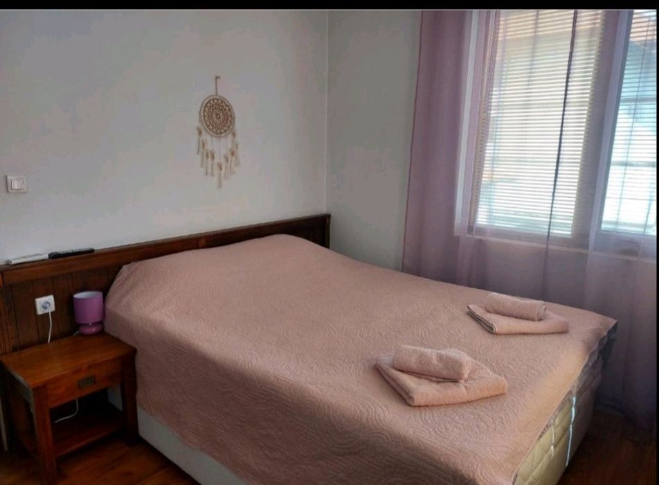 Дава се под наем Двустаен апартамент в Банско - 700 кв.м за 306 € - Снимка #2