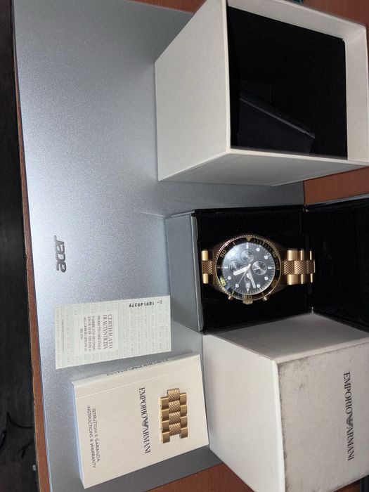 Emporio Armani часовник
