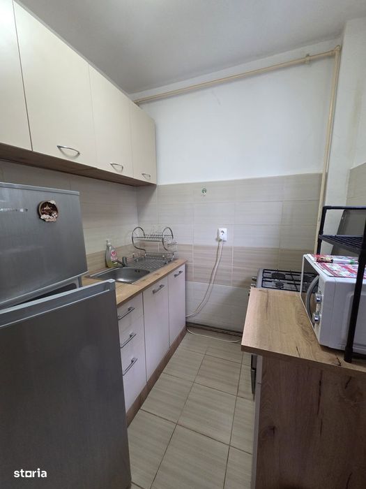 Inchiriez apartament 2 camere, zona Intim