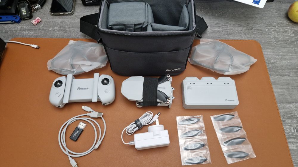 Дрон Potensic Atom в комплектации fly more