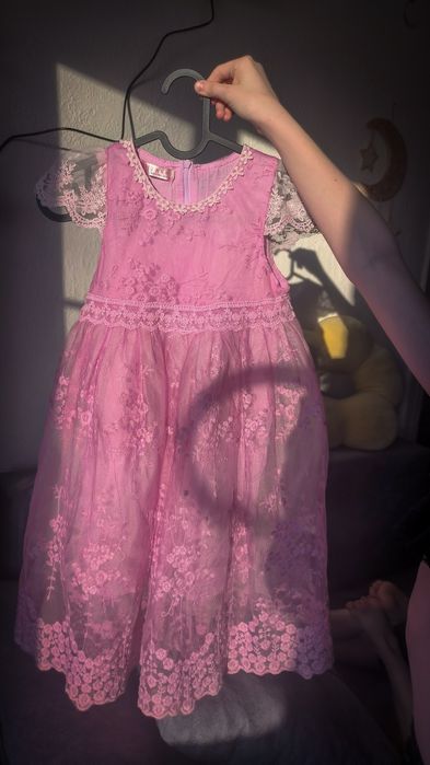 Продам платье на девочку