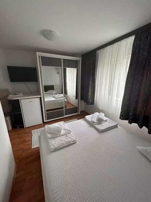Vila Rosu Costinesti