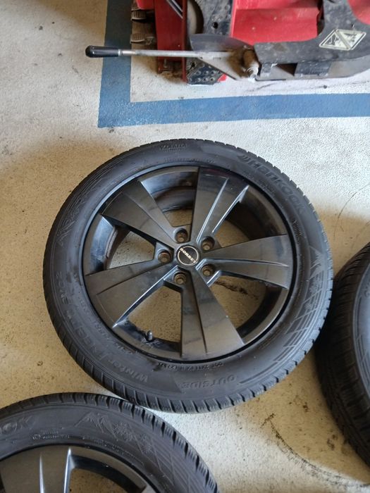 Jante aliaj R17,  5x112 , 6.5Jx17H2 , ET41 , Butuc 57,1 echipate cu anvelope iarnă 215/55/R17 Hankook Dot 2017