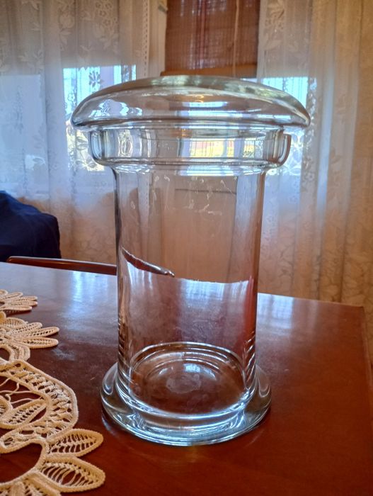 Vas de sticla de calitate in care se poate depozita orice