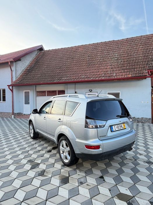 MITSUBISHI Outlander 2010 — imagine 3