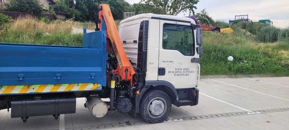 MAN TGL basculabil cu macara