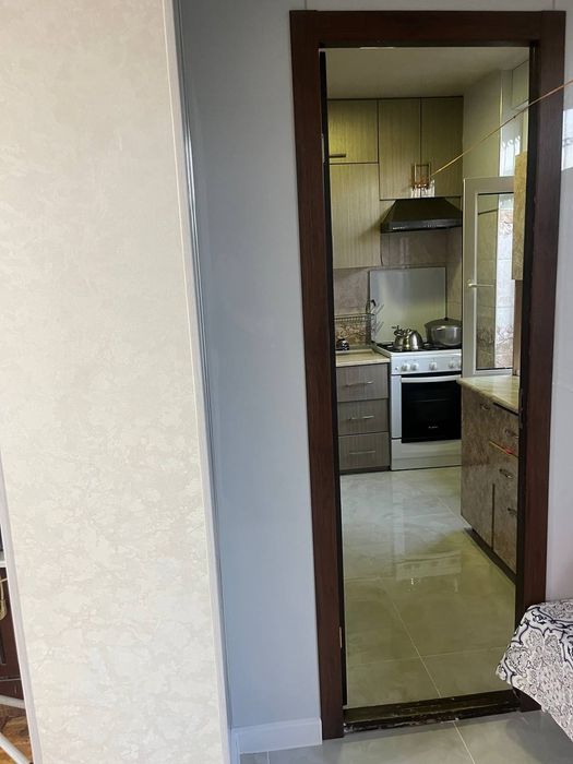 Arenda kvartira Mirobod Tumani Muljal Furqat Bogʻi oldida 3xona 3etaj