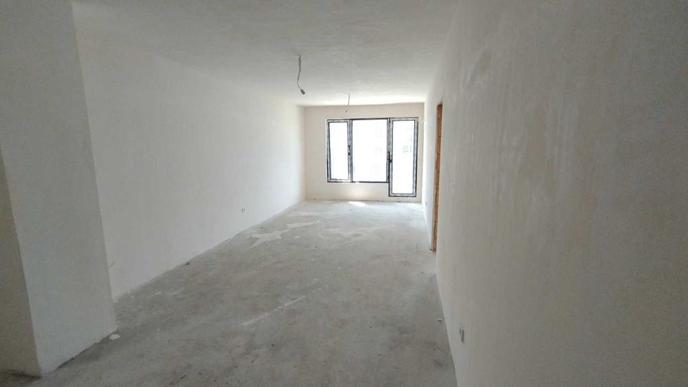 Продава се Тристаен апартамент в Варна, Аспарухово - 100 кв.м за 1370 €/кв.м - Снимка #1