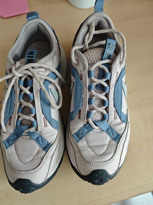 Маратонки NIKE,номер 35,5