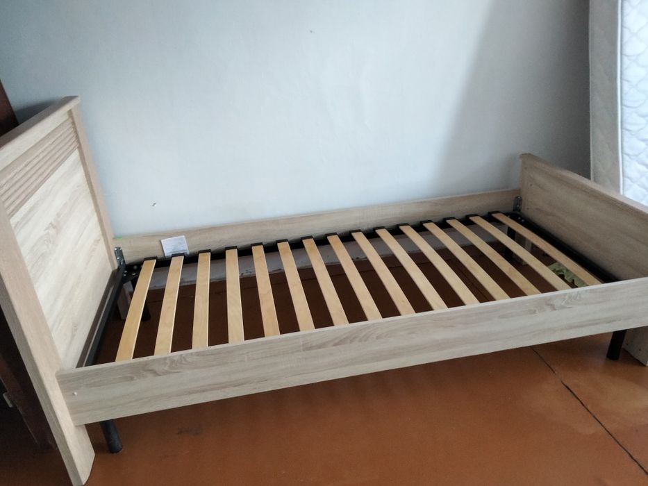 Кровать односпальная