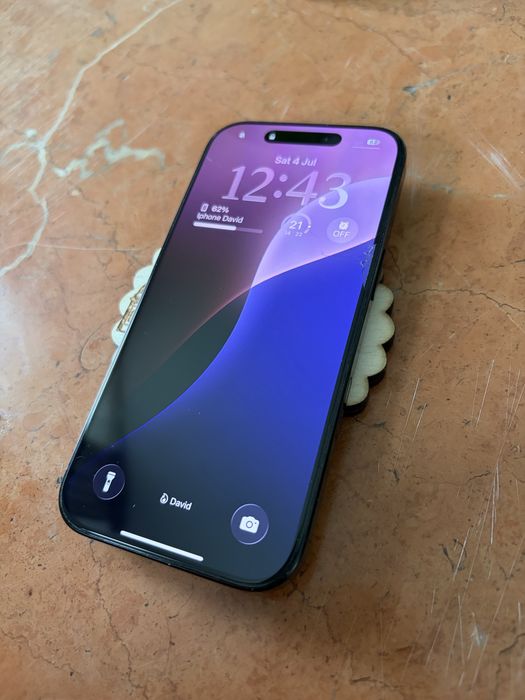 Vând Iphone 16 pro 94% health