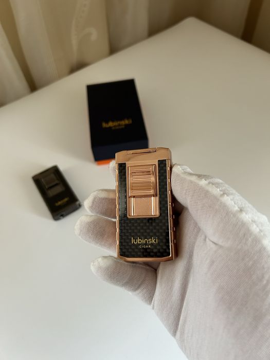 Запалка Lubinski с двоен джет пламък и вграден пънч за пури