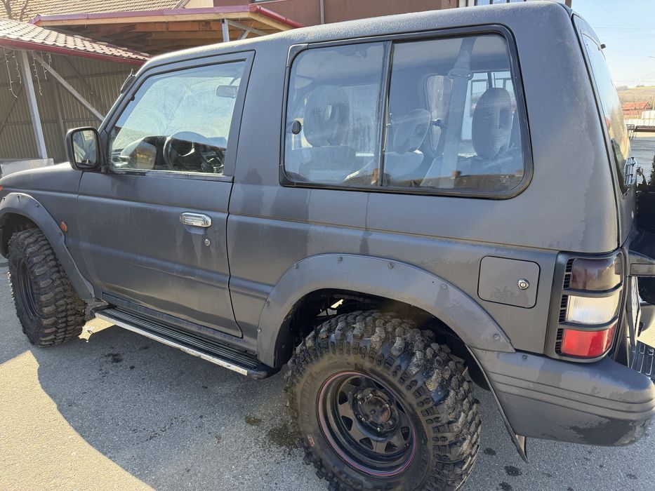 Mitshubishi pajero mk2