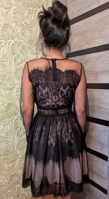 Продам платье новое размер 42-44