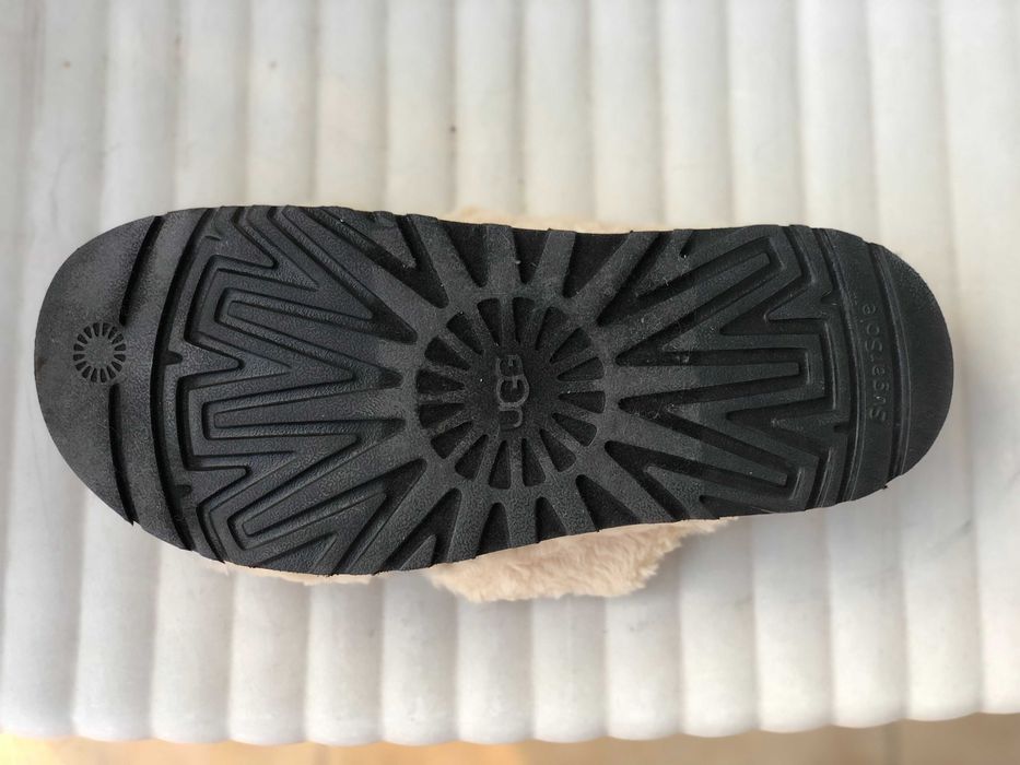 Дамски чехли Ugg