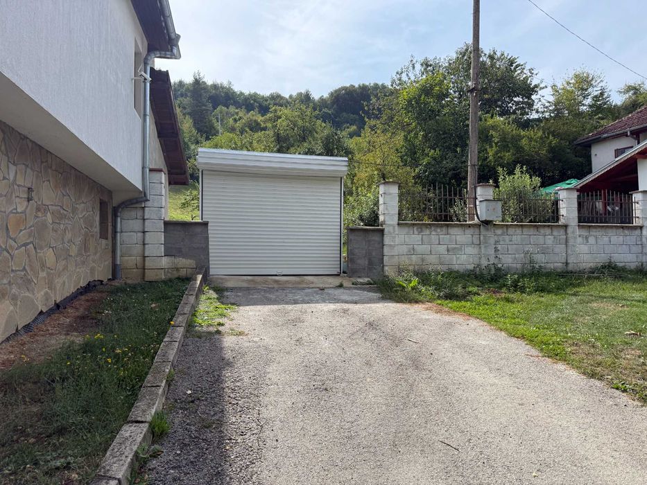 Продава се Къща в с. Чифлик, Област Ловеч - 180 кв.м за 1106 €/кв.м - Снимка #4